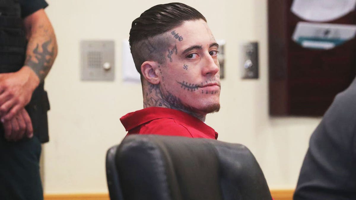 Hundreds of women pledge loyalty to 'Deadpool Killer' despite brutal double murder confession at george magazine