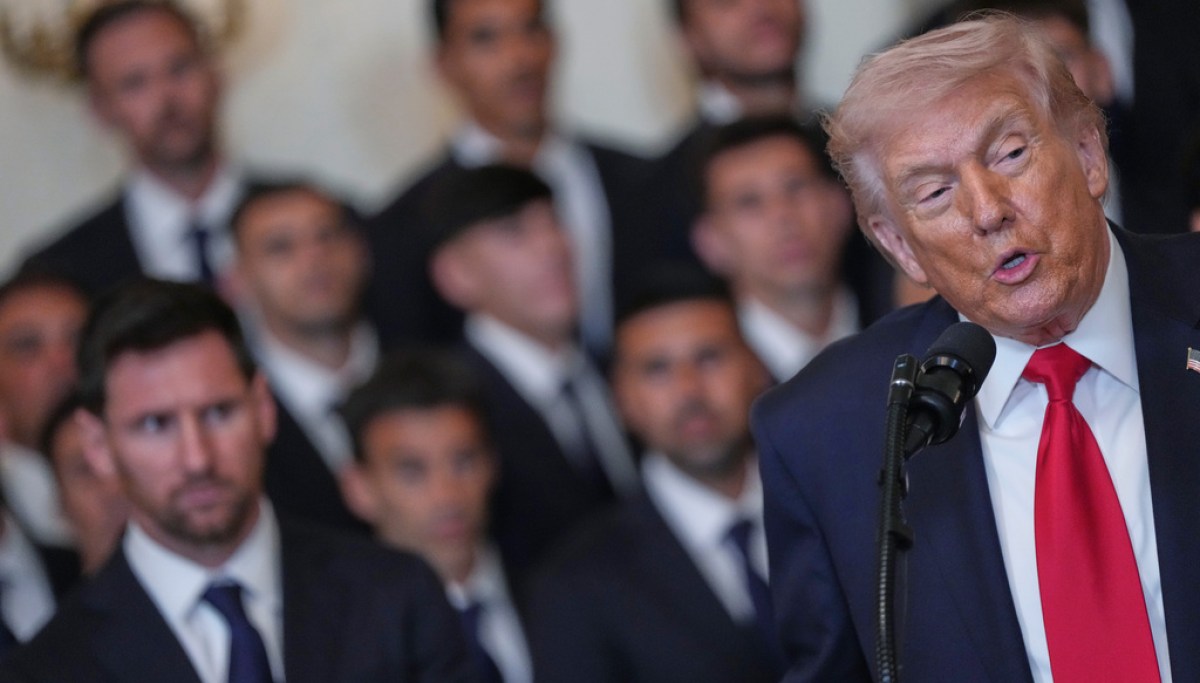 WATCH LIVE: Trump participates in a ‘Saving College Sports’ roundtable at george magazine