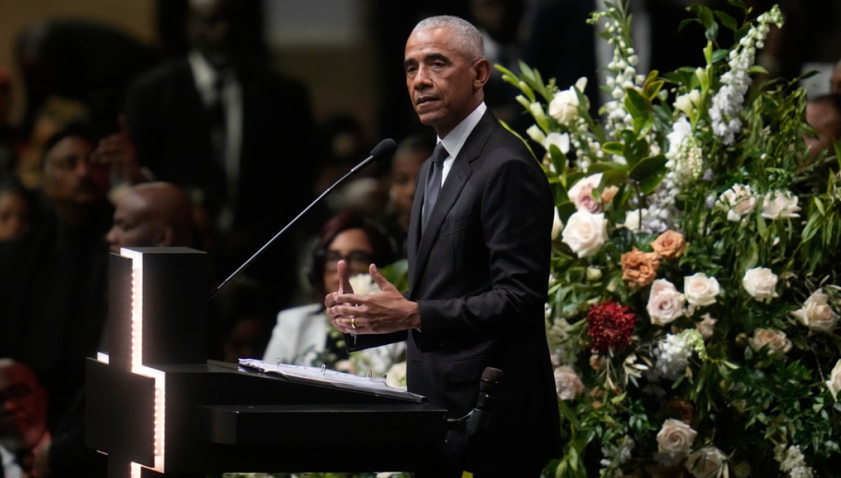 Obama says its ‘hard to hope’ in Trump era during Jesse Jackson funeral at george magazine