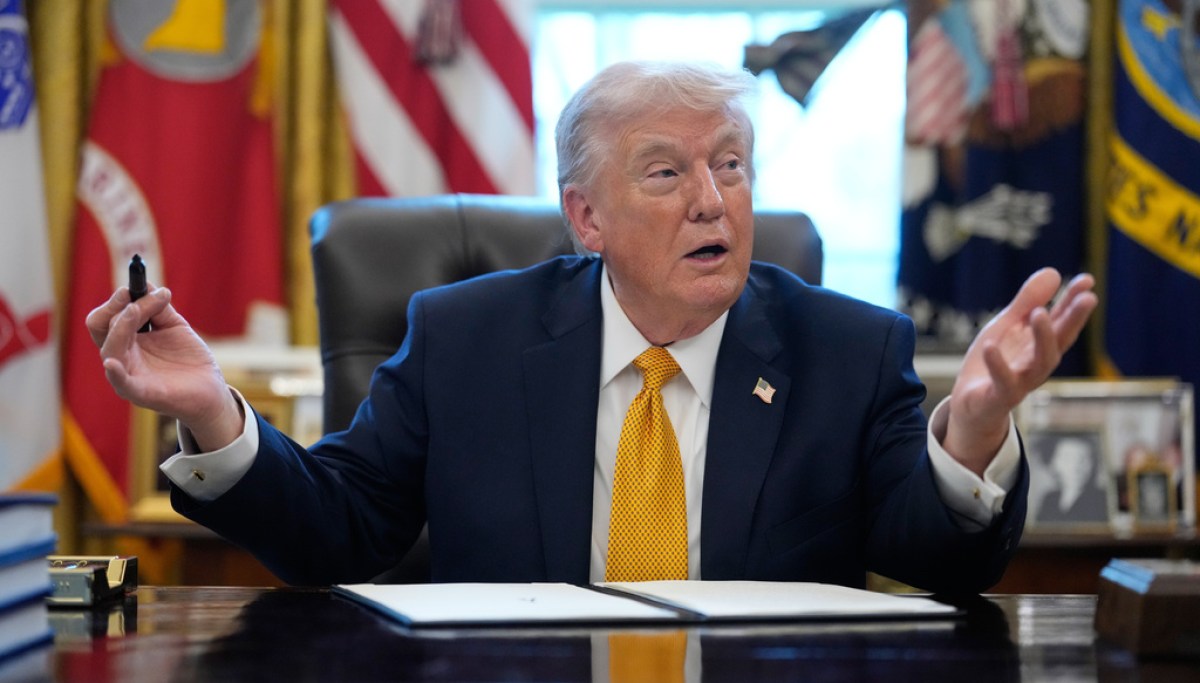 Trump looking to delay China trip by ‘month or so’ due to Iran war at george magazine