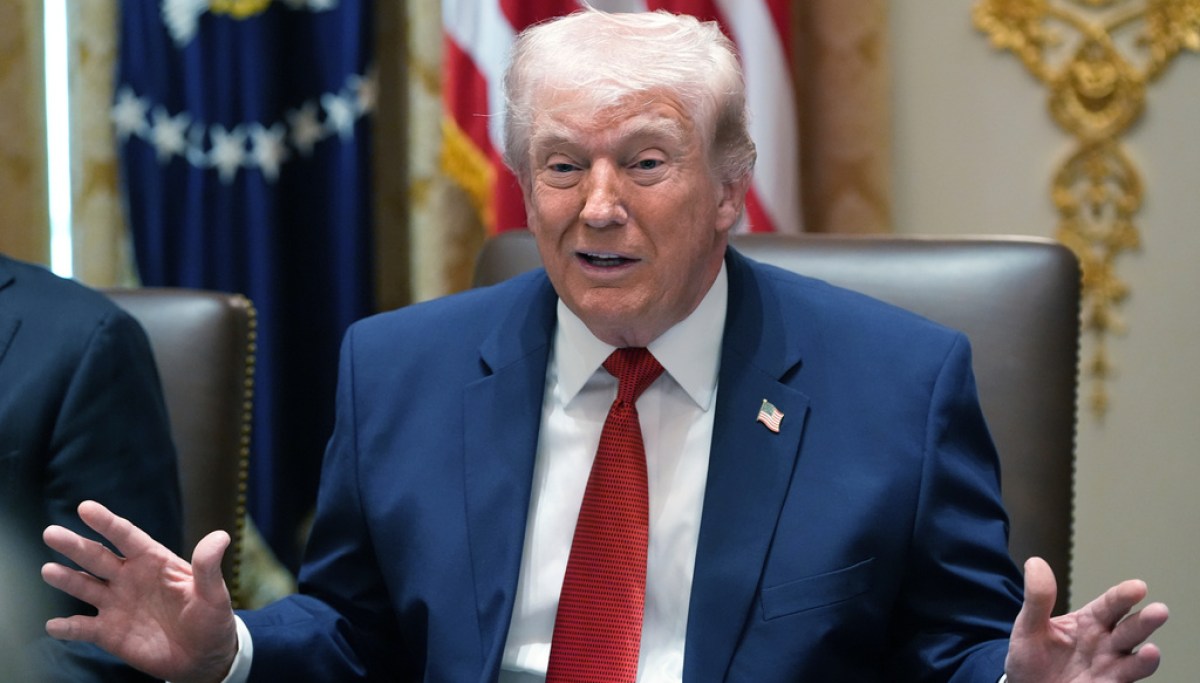 Trump says Iran let eight oil tankers through Strait of Hormuz at george magazine