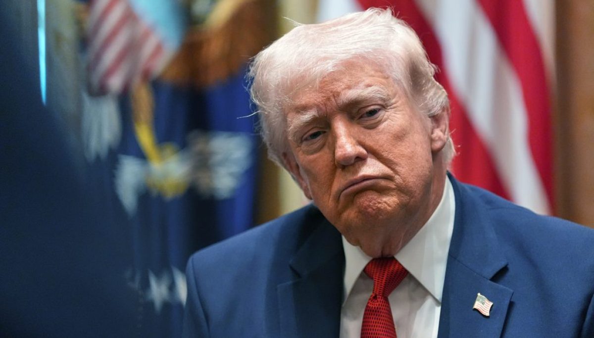 Trump to sign order paying TSA workers amid DHS shutdown stalemate at george magazine