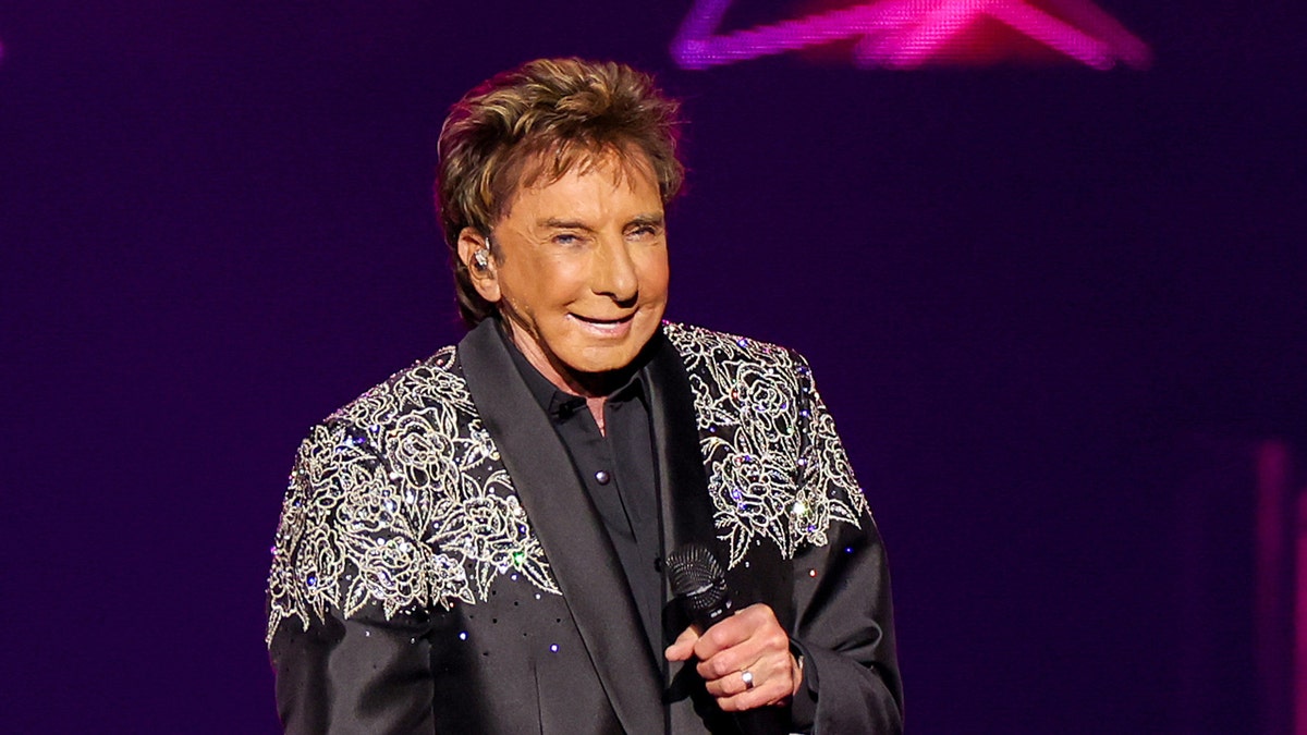 Barry Manilow reveals how routine doctor visit for hip pain uncovered hidden cancer diagnosis at george magazine