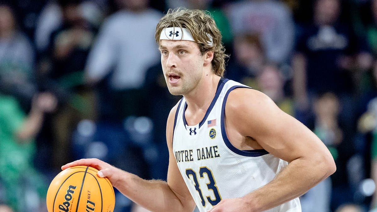 Colts sign Notre Dame basketball player Carson Towt despite no high school or college football experience at george magazine