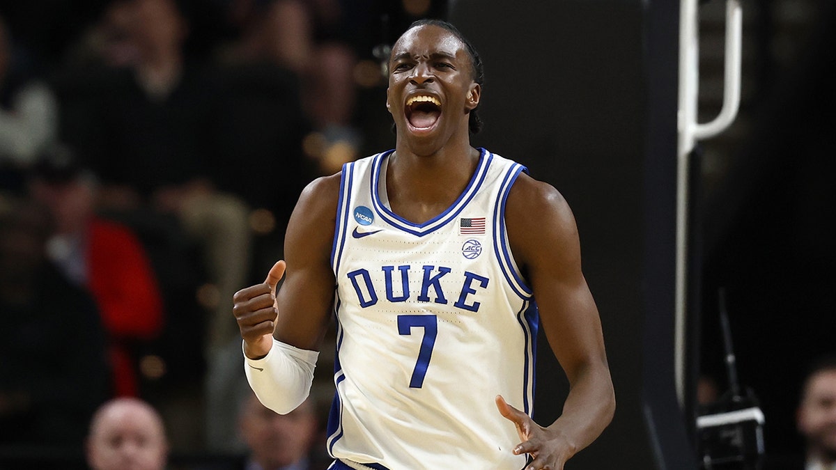 Duke survives stunning halftime deficit to hold off No. 16 seed Siena in March Madness' first round at george magazine