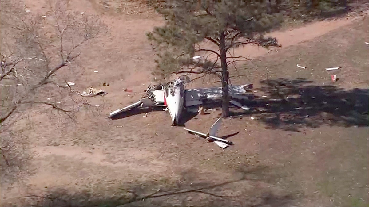 Emergency landing ends in tragedy as plane crashes on New Mexico golf course at george magazine