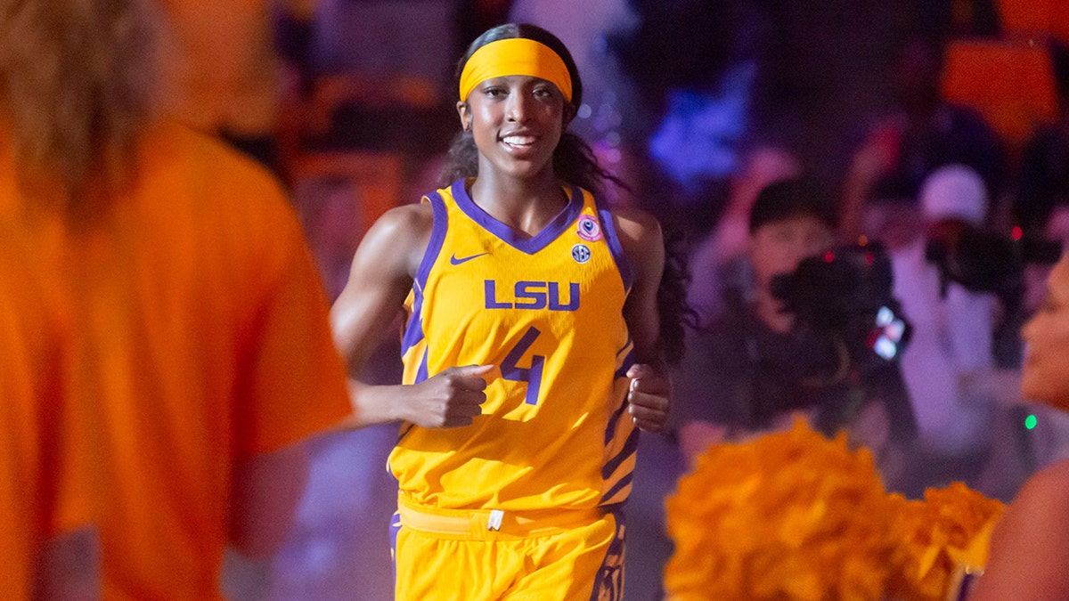 LSU star Flau’jae Johnson carries bearded dragon into final NCAA Tournament run of college career at george magazine