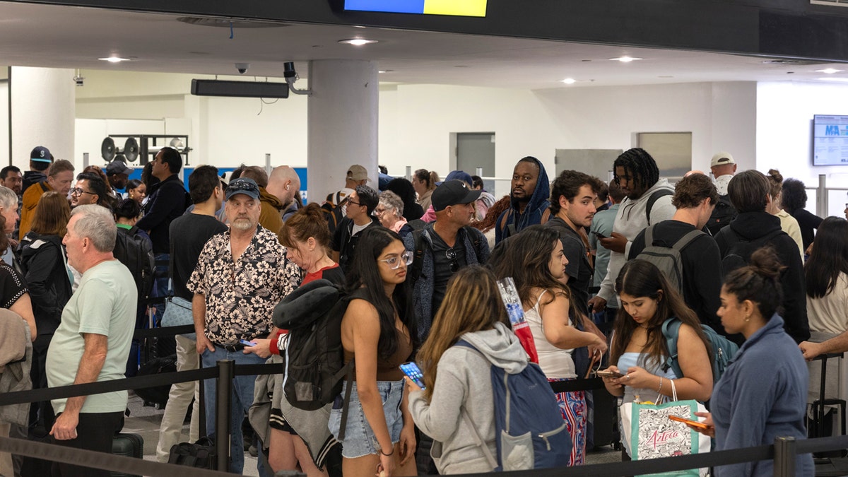 TSA warns of security 'threat' as airport checkpoint closures trigger more travel delays at george magazine