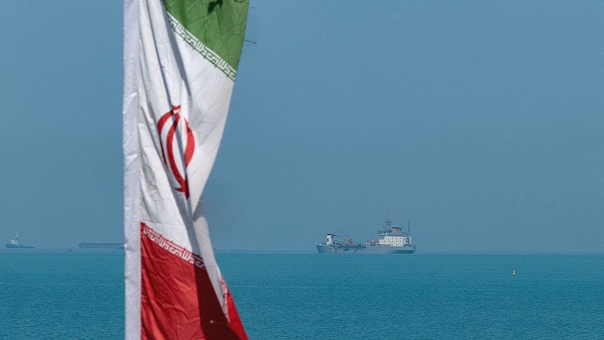 Iran deploys explosive ‘suicide skiffs’ disguised as fishing boats in Strait of Hormuz at george magazine