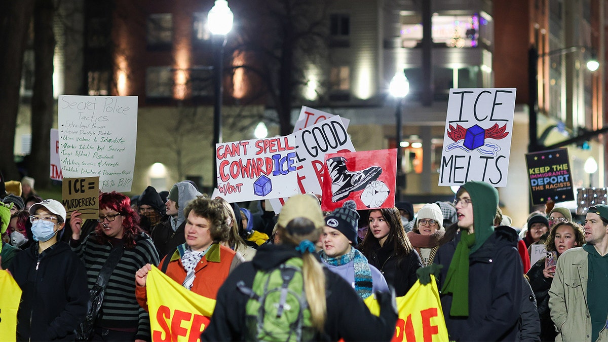 Pittsburgh bookstore hands out free ‘anti-ICE whistles,’ owner says she’s not worried about losing followers at george magazine