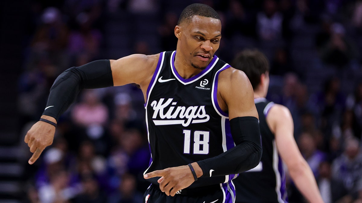 Russell Westbrook turns tables on reporters in heated postgame confrontation after Kings suffer 50th loss at george magazine