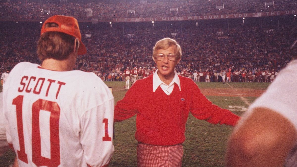 GOP lawmakers mourn legendary football coach Lou Holtz at george magazine