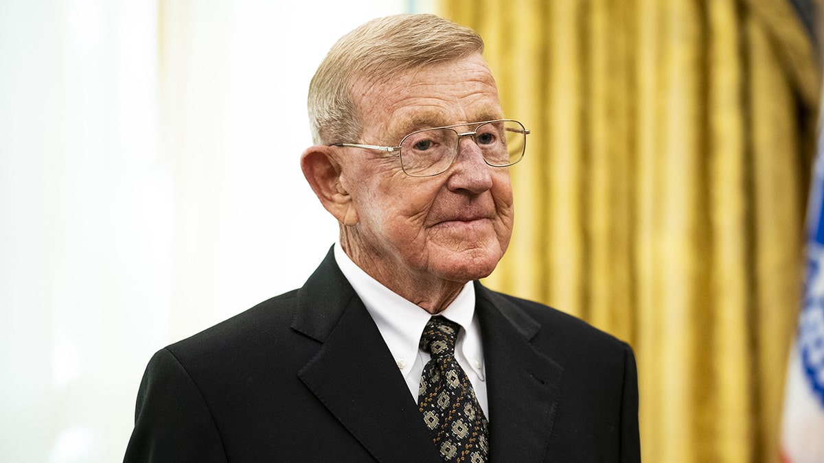 Trump pays tribute to Lou Holtz after legendary football coach's death at george magazine