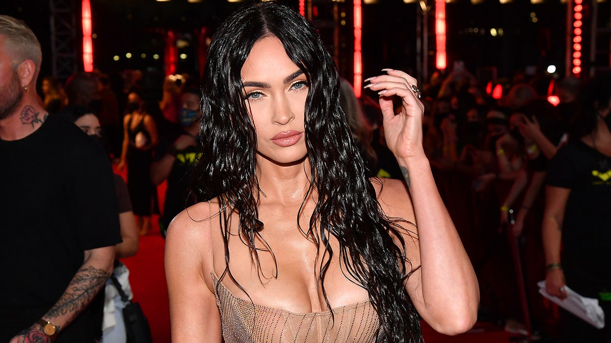 Megan Fox wows in racy outfit for Instagram return; Machine Gun Kelly reacts with cheeky comment at george magazine