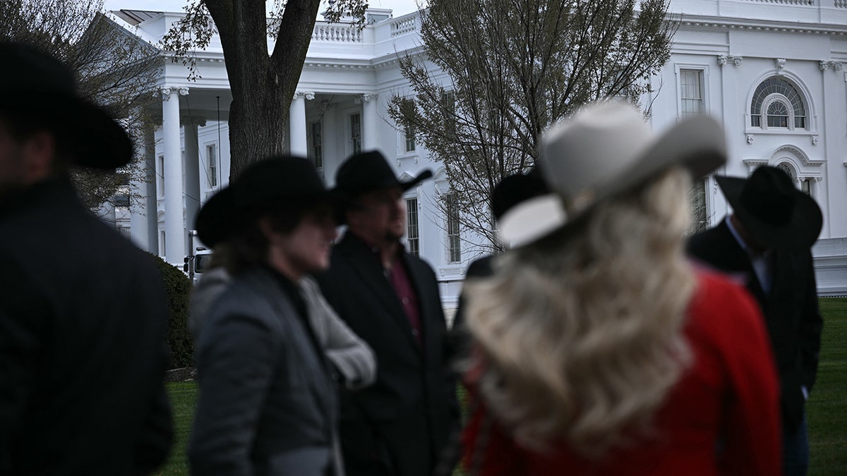 Trump welcomes PRCA, WPRA champions at White House in return of rodeo tradition at george magazine