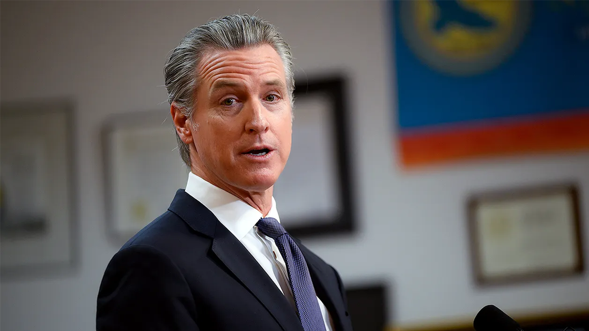 Newsom rips Noem as ‘Kosplay Barbie’ over $220M ad campaign, demands DHS release $500M for LA wildfires at george magazine