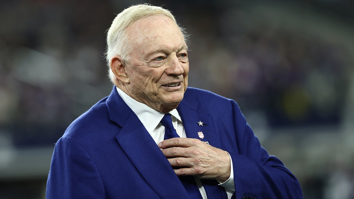 Jerry Jones highlights additions, sees Cowboys rebound after team failed to play 'a lick of defense last year' at george magazine