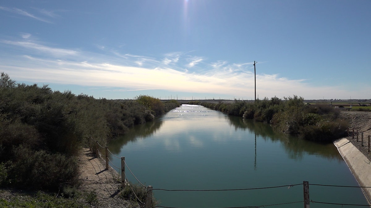 Colorado River management plans to be determined by government after negotiations stall at george magazine