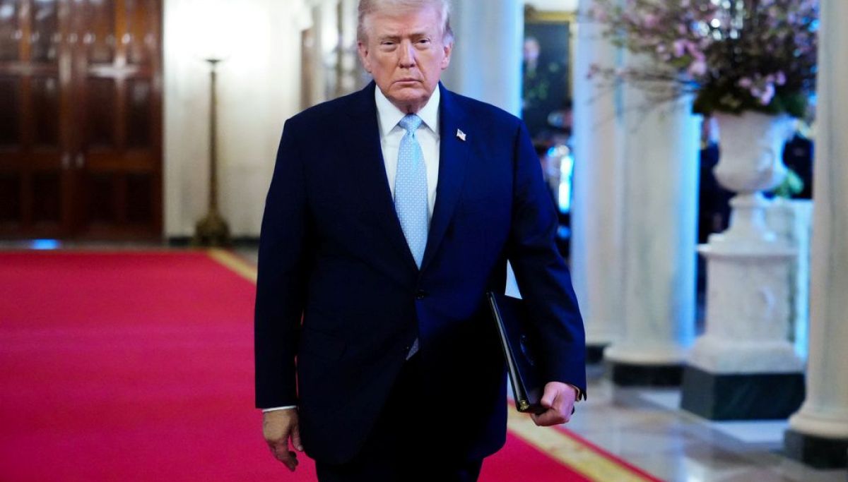 Trump threatens to ‘obliterate’ Iran’s power plants if Strait of Hormuz not open in 48 hours at george magazine