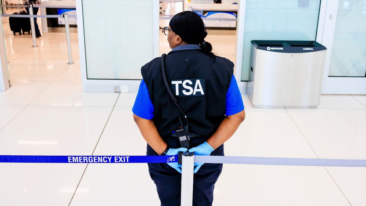 TSA warns shutdown is forcing some workers to draw blood to pay for gas at george magazine