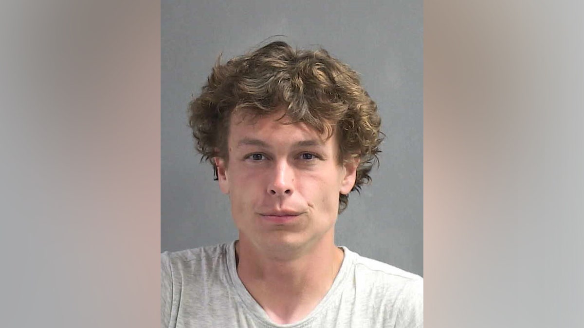 Video shows suspect’s desperate river escape as officers launch paddleboard pursuit at george magazine