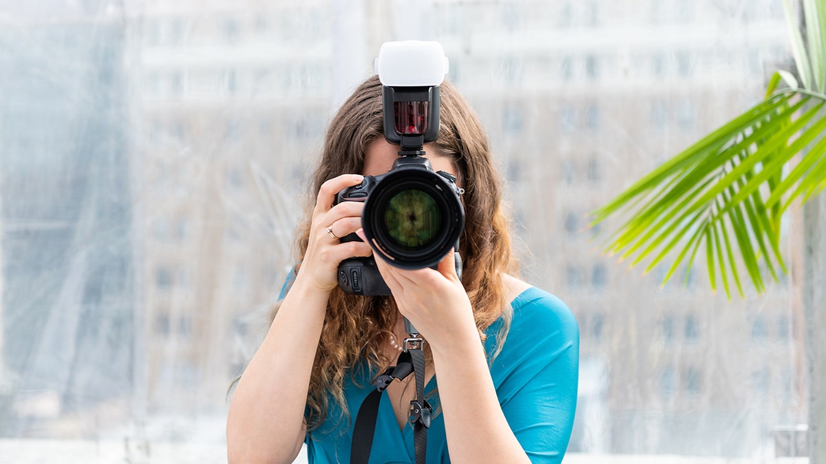 Louisville to pay $800K after Christian photographer beats law forcing her to shoot same-sex weddings at george magazine