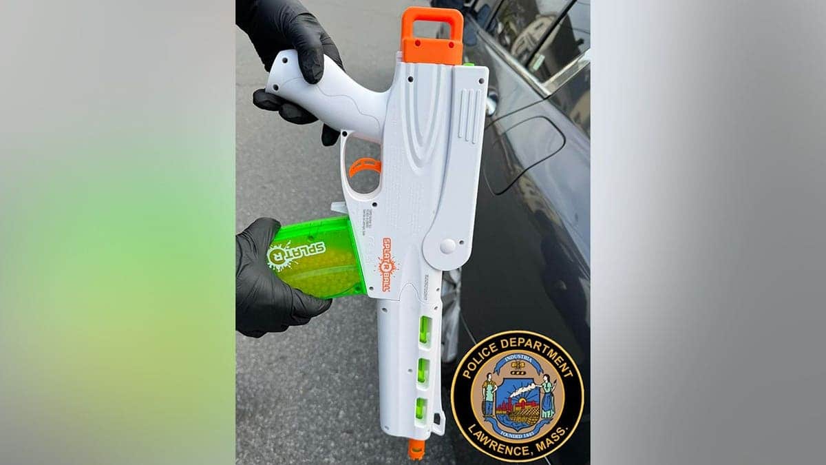 Orbeez-style gel projectile gun