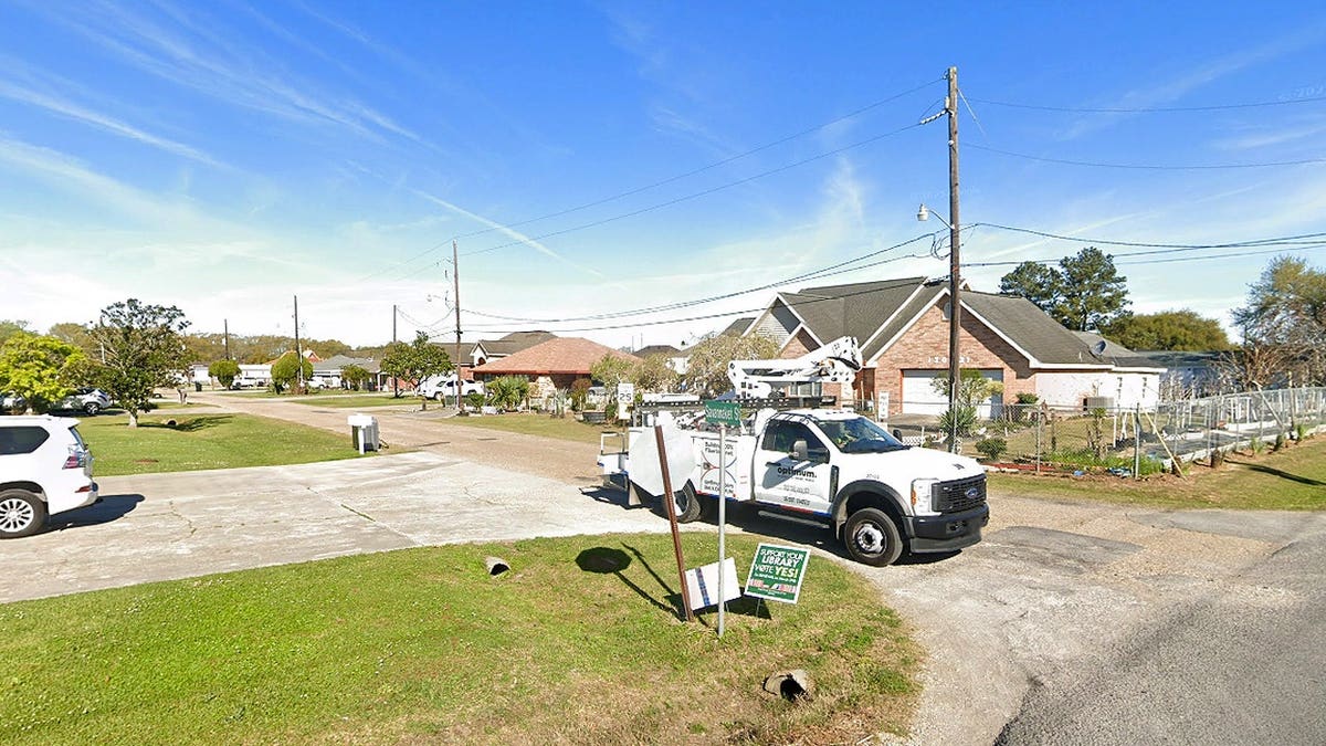 Tntersection of Savannakhet Street and Melancon Road