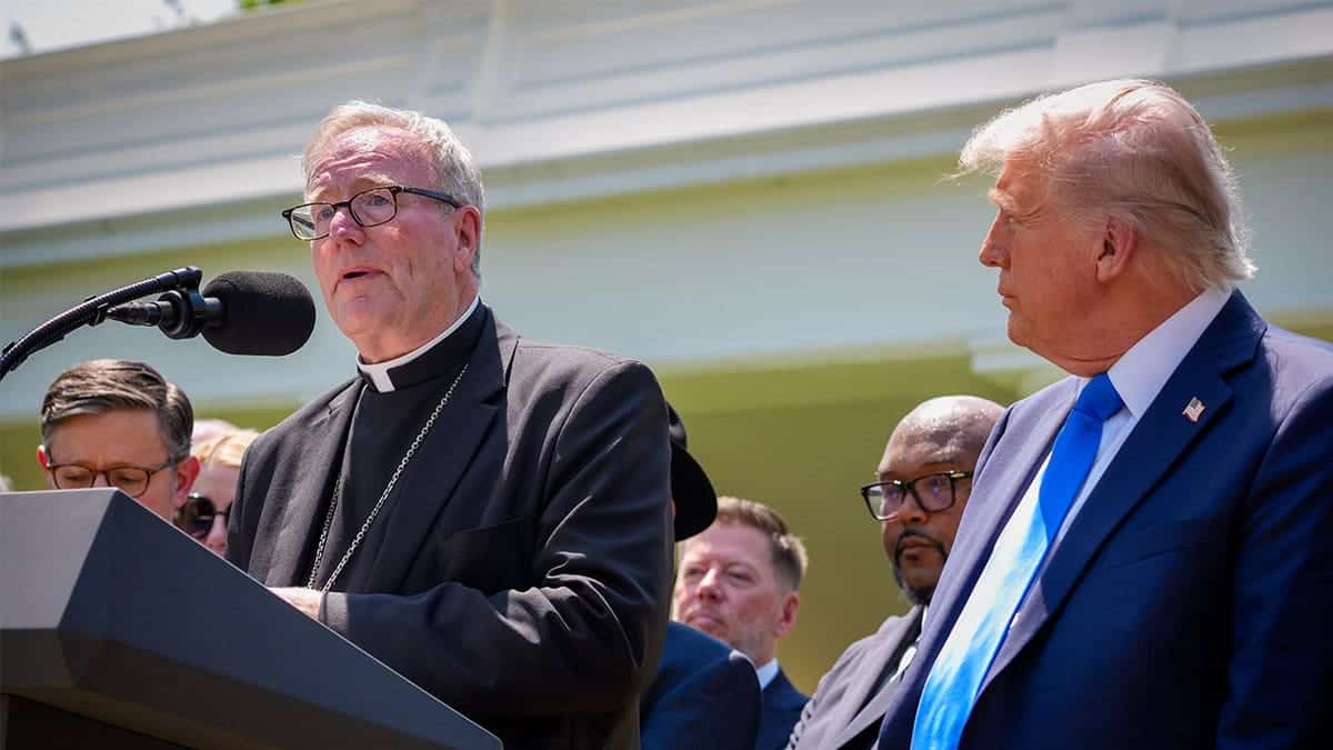 Trump-and-Bishop-Barron.jpg