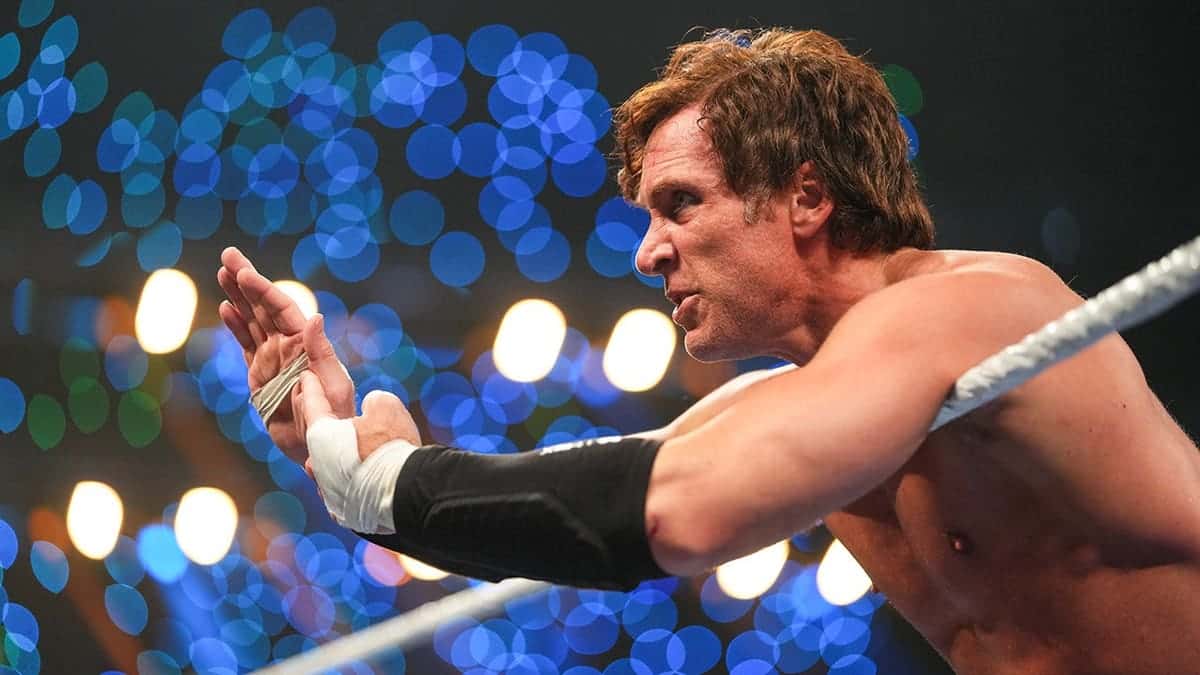 Chris Sabin celebrating his win at SmackDown in Raleigh, North Carolina.