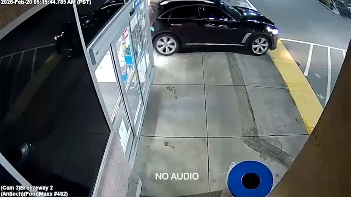 A group of suspected robbers smashing a stolen car into FoodMaxx grocery store in Antioch