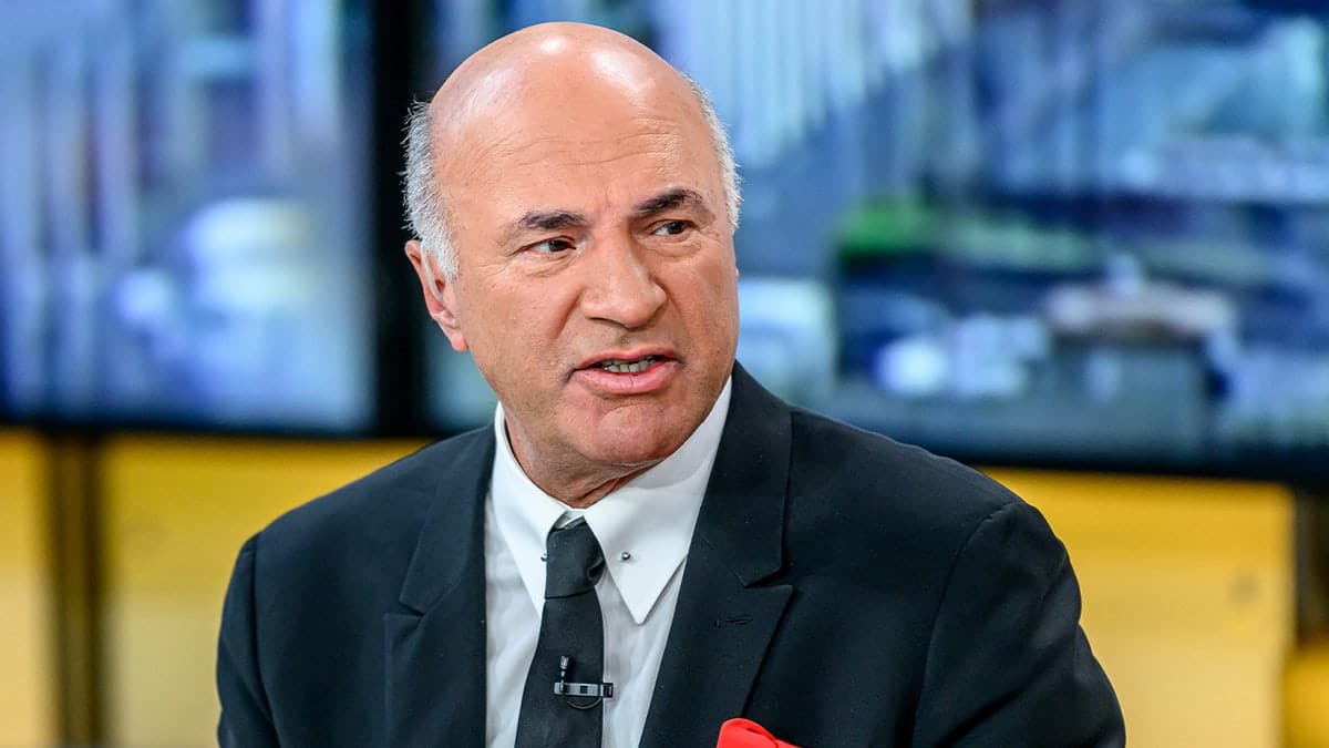 Kevin O'Leary standing on the set of Outnumbered at Fox News Channel Studios