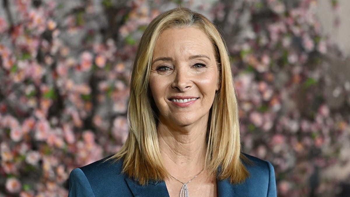 Lisa Kudrow arriving at Netflix No Good Deed premiere in Los Angeles