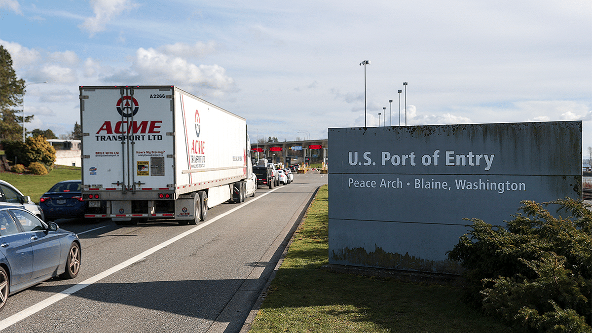 Peace Arch border crossing in Washington where Utah child kidnapping suspects entered Canada