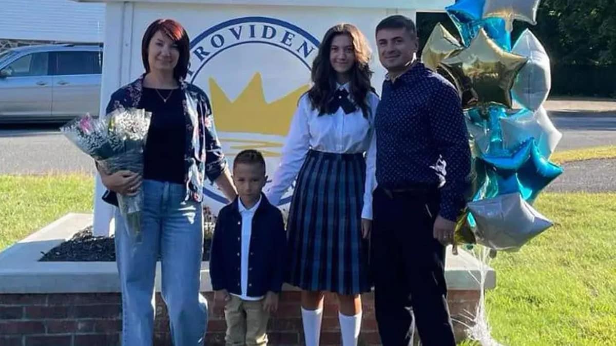 Massachusetts family killed in crash