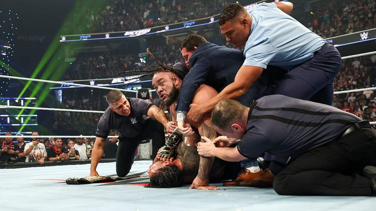 Jacob Fatu wrestling Roman Reigns in WWE Backlash match
