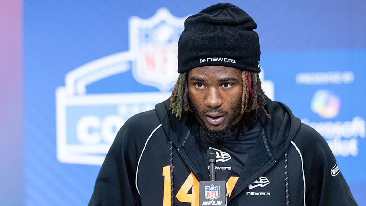 Le'Veon Moss speaking to media at NFL Scouting Combine in Indianapolis