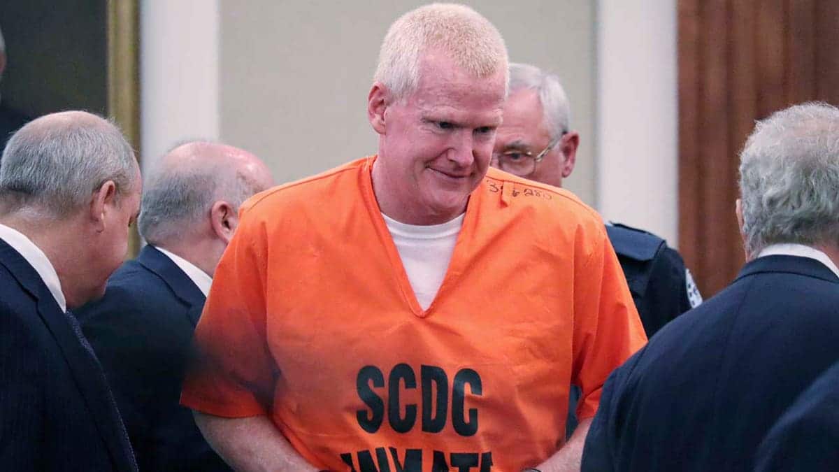 Alex Murdaugh wearing an orange jumpsuit arriving at court in Beaufort South Carolina