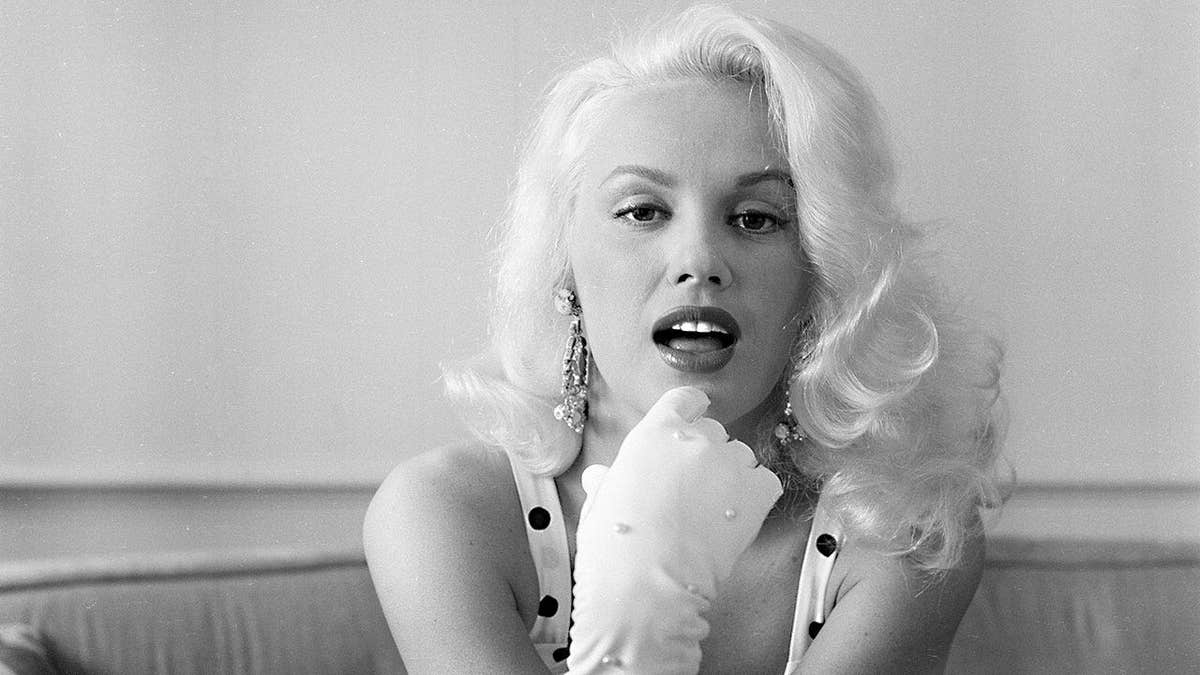 A black and white close up glamorous photo of Mamie Van Doren in Hollywood.