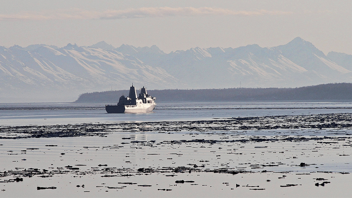 USS Anchorage makes its way up Alaska's Cook Inlet
