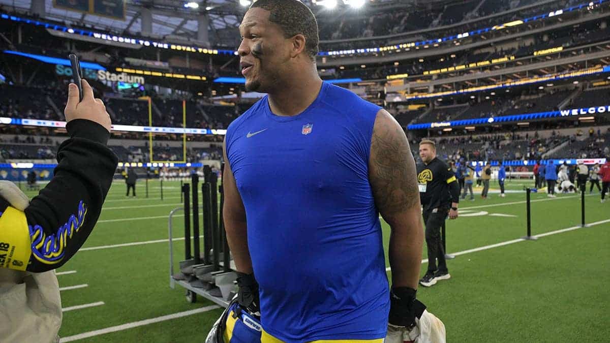 Alaric Jackson walking off the field at SoFi Stadium