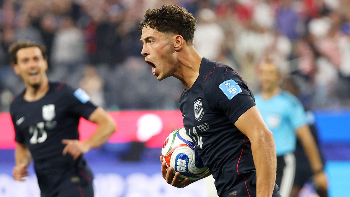 Sebastian Berhalter celebrates goal