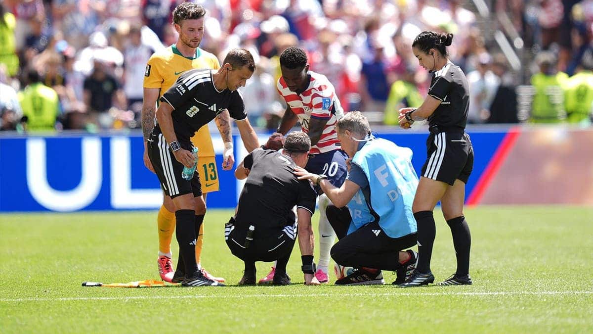 FIFA reft Felix Zwayer down with cramps