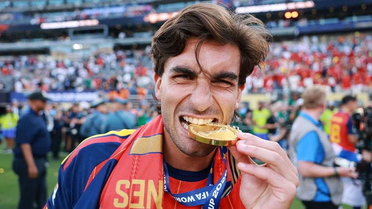 Ferran Torres holds his medal after Spain's victory in East Rutherford, New Jersey.