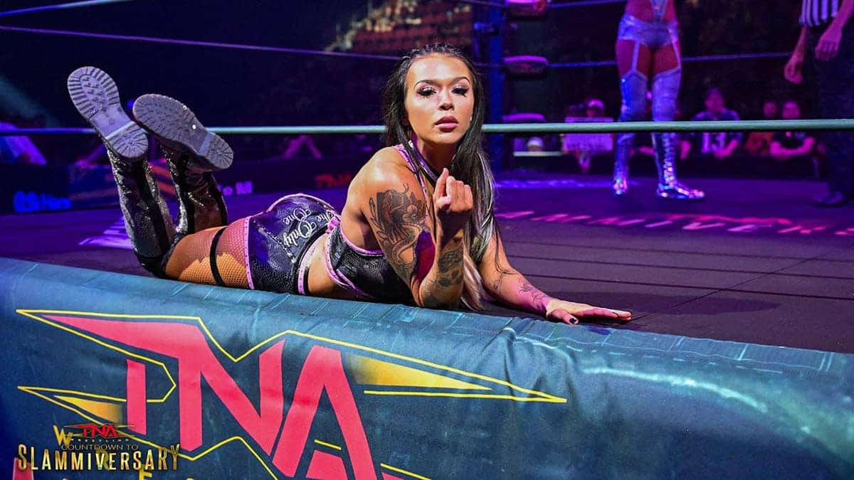 Elayna Black on the apron