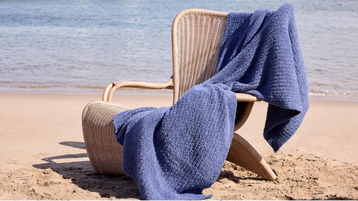 Save on Barefoot Dreams blankets, Le Creuset cookware, La Mer skin care and more.