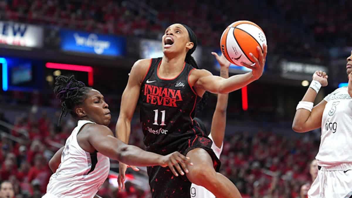 Brianna Turner drives to the basket during a WNBA playoff game against the Las Vegas Aces.