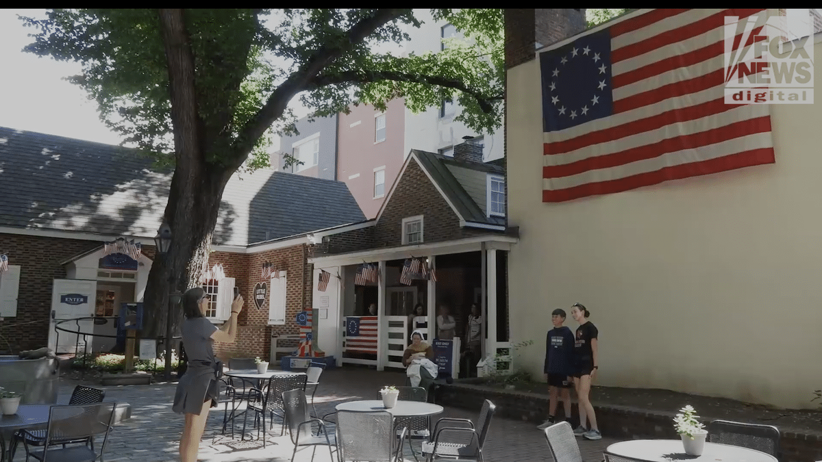 People visiting Betsy Ross' House.