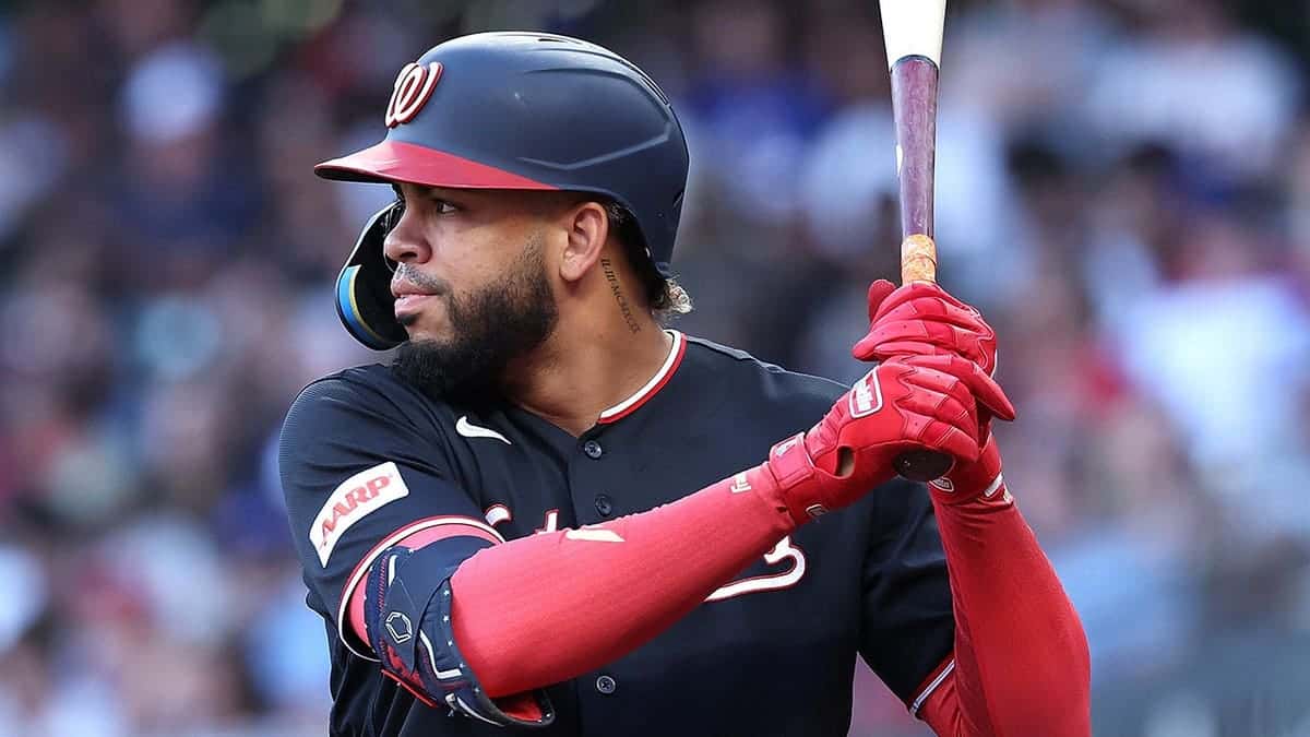 Luis García Jr. bats during a baseball game at Truist Park.