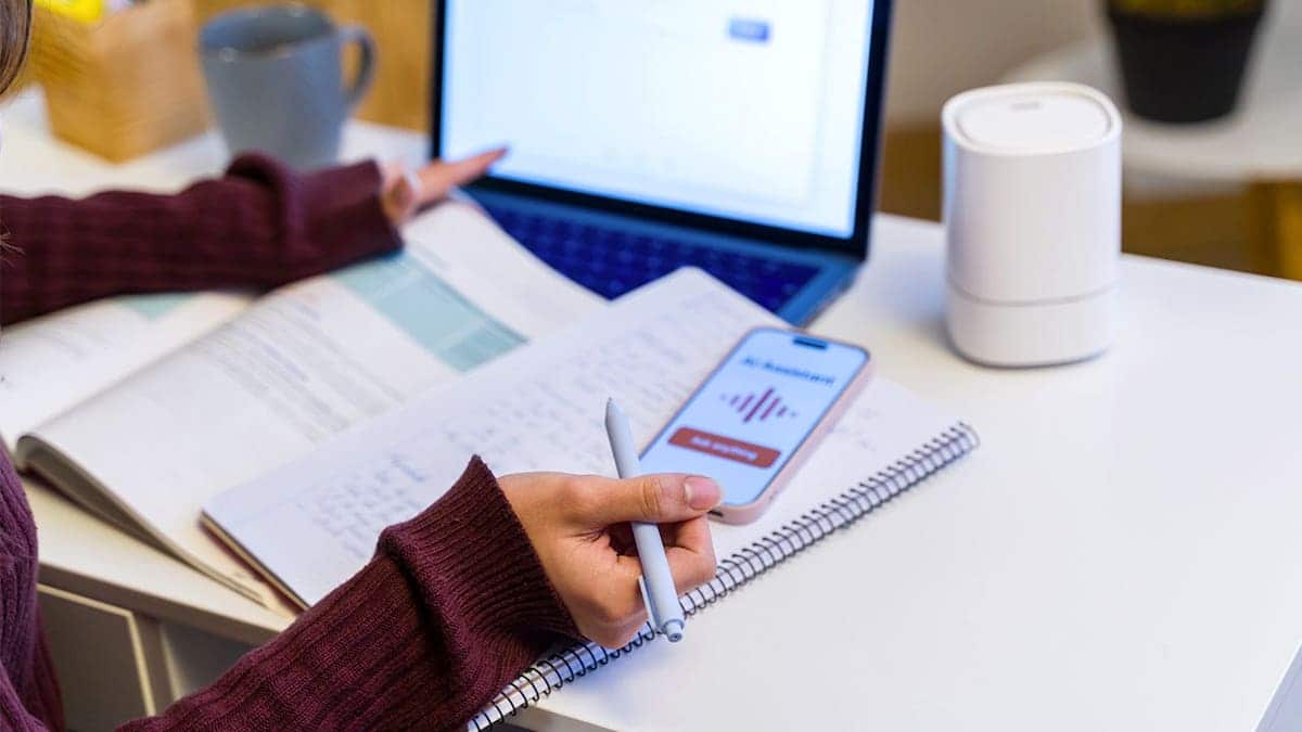 Student uses AI to study